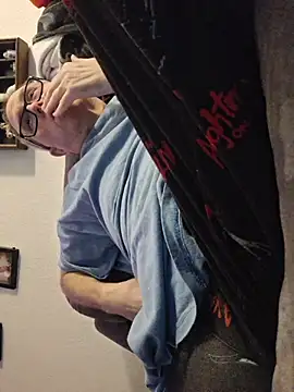 Smallone327 online show from 04-06-26, 04:10