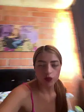Snapshot of MelaniJhonson chatting on 09-25-25, 01:48 MelaniJhonson online show from 09-25-25, 01:48