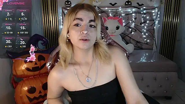 lili conor s online show from 10-10-25, 03:49