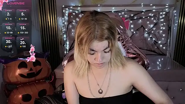 lili conor s online show from 10-17-25, 04:26