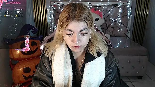 lili conor s online show from 10-23-25, 03:17