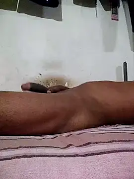 Snapshot of hugedick12 chatting on 10-10-25, 04:06 hugedick12 online show from 10-10-25, 04:06