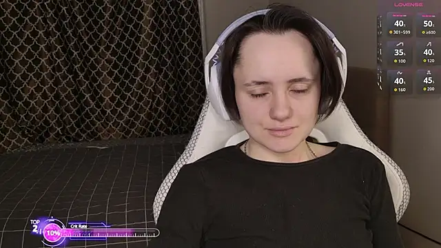 Luna Loveee online show from 02-19-26, 03:57