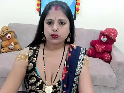 leahgotiii online show from 10-23-25, 03:17