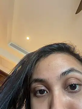 Lucia Brown  online show from 04-08-26, 10:32