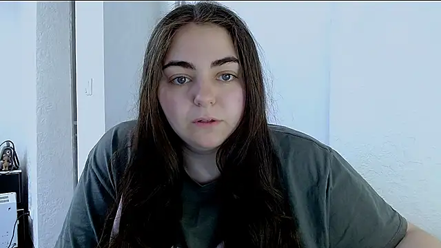 Snapshot of kitsune_8 chatting on 04-22-26, 06:05 kitsune 8 online show from 04-22-26, 06:05