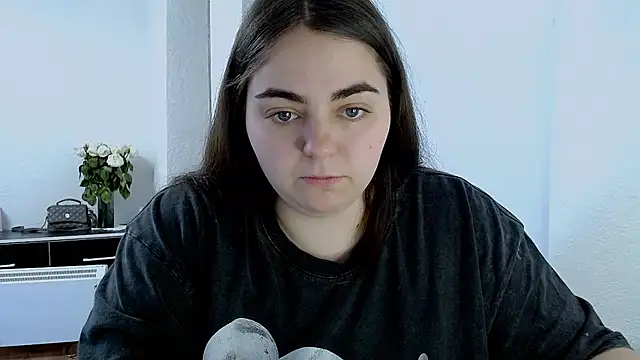 Snapshot of kitsune_8 chatting on 04-30-26, 04:52 kitsune 8 online show from 04-30-26, 04:52