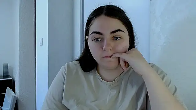 Snapshot of kitsune_8 chatting on 05-02-26, 07:46 kitsune 8 online show from 05-02-26, 07:46