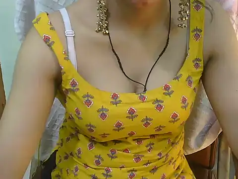 Snapshot of Cute_Pihu01 chatting on 07-29-26, 06:28 Cute Pihu01 online show from 07-29-26, 06:28