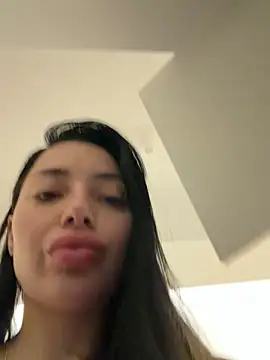 Mia Splash online show from 04-22-26, 02:58