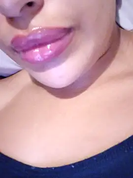 Snapshot of Sexlove1xo chatting on 10-16-25, 03:46 Sexlove1xo online show from 10-16-25, 03:46