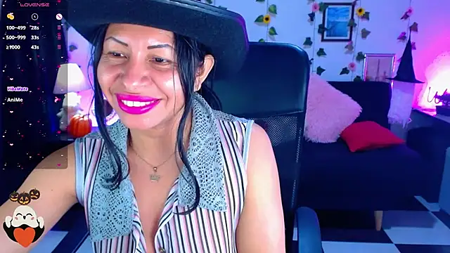 Snapshot of AbbyPrincessAGT chatting on 10-11-25, 10:19 AbbyPrincessAGT online show from 10-11-25, 10:19