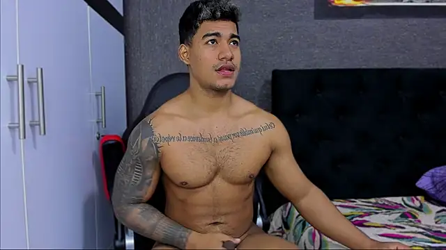 luigi hot  online show from 03-12-25, 04:02