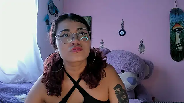 Maddy Jhonsson online show from 05-21-26, 04:58