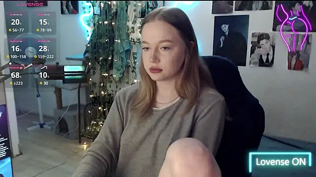 Snapshot of lissallor_ chatting on 03-13-25, 03:00 lissallor  online show from 03-13-25, 03:00