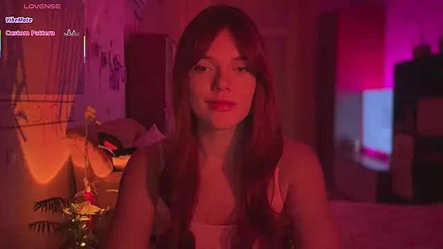 CherryRed Girl online show from 06-18-26, 11:09