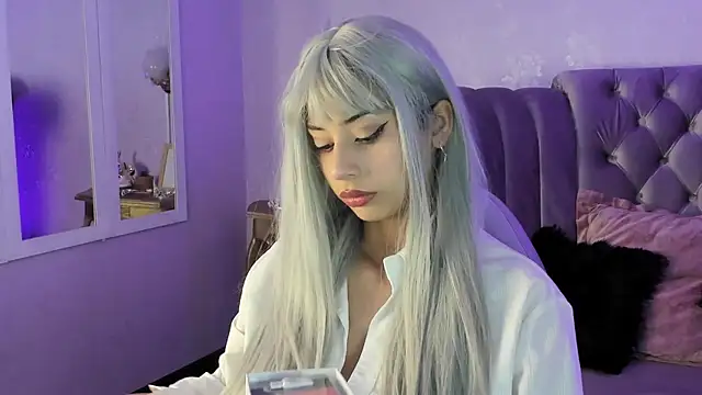 Seren Bleck online show from 09-17-25, 03:19