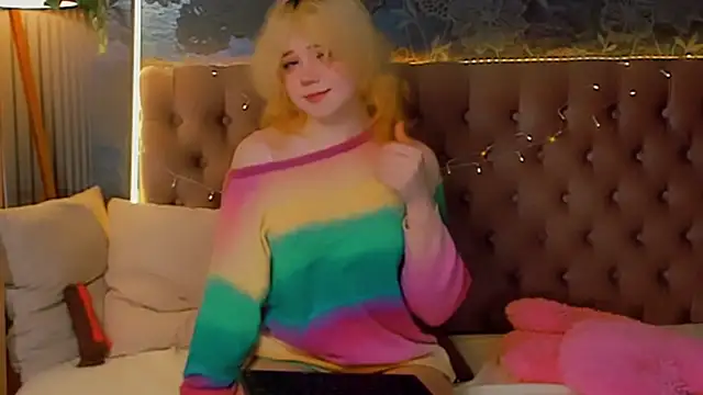 EmilyAngells online show from 02-20-26, 07:21