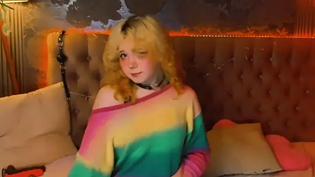 EmilyAngells online show from 05-11-26, 07:25