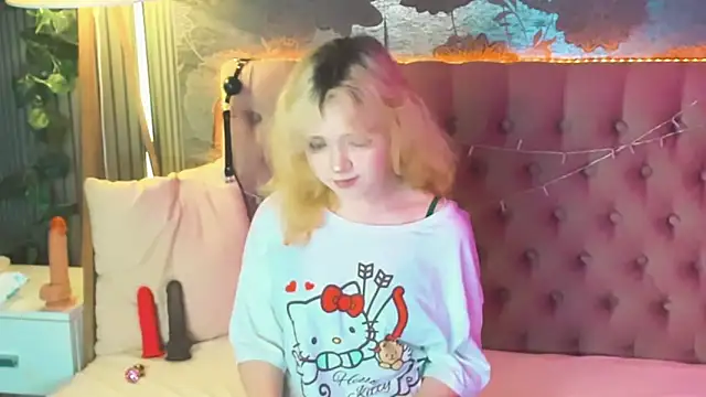 EmilyAngells online show from 05-28-26, 06:00