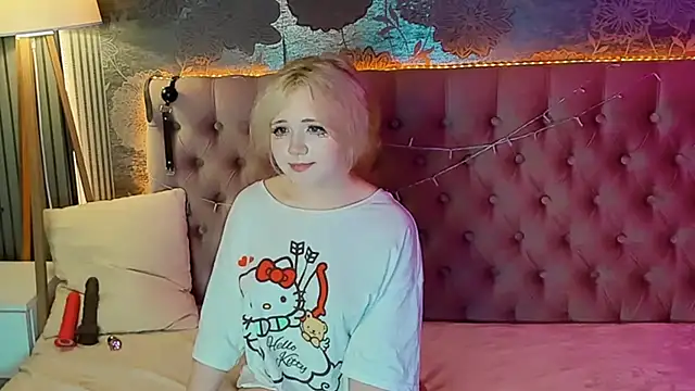 EmilyAngells online show from 06-10-26, 06:56