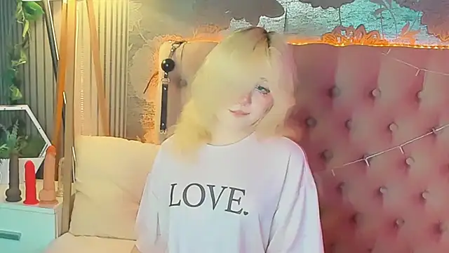 EmilyAngells online show from 07-20-26, 11:12