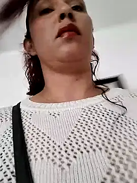 Snapshot of Megan-01- chatting on 03-20-25, 03:36 Megan-01- online show from 03-20-25, 03:36