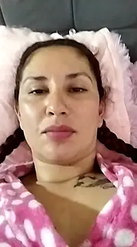 Snapshot of Megan-01- chatting on 03-22-25, 12:04 Megan-01- online show from 03-22-25, 12:04
