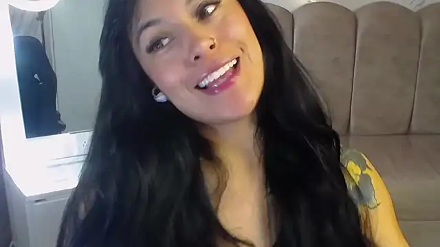 Isabella Collen v online show from 04-29-26, 05:41