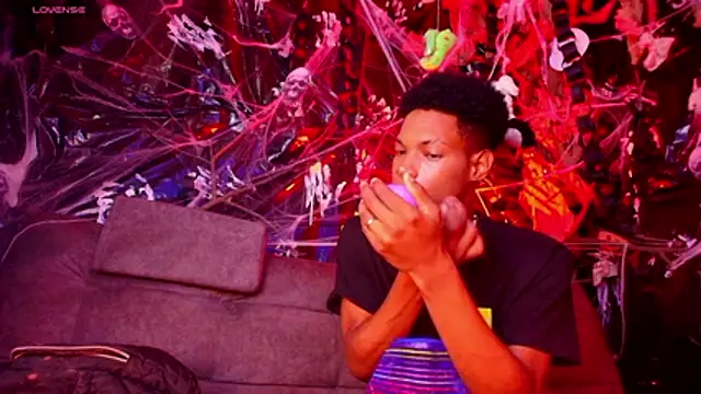 Snapshot of khler_Angelis chatting on 10-27-25, 01:15 khler Angelis online show from 10-27-25, 01:15