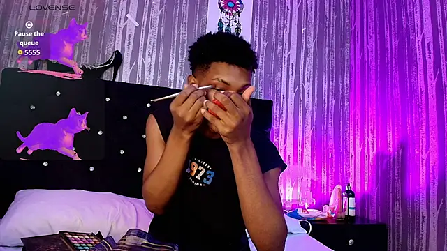 Snapshot of khler_Angelis chatting on 11-29-25, 01:03 khler Angelis online show from 11-29-25, 01:03