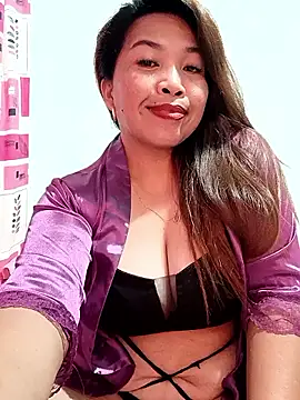 Snapshot of Sweet_fatty18 chatting on 05-11-26, 03:29 Sweet fatty18 online show from 05-11-26, 03:29