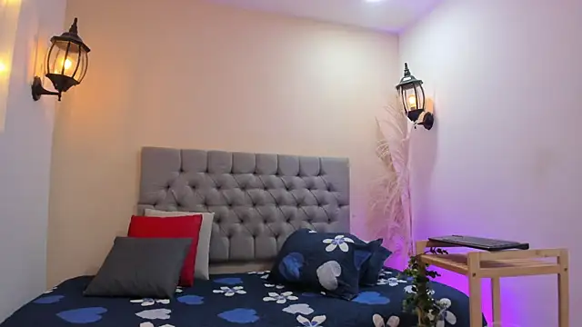 Maite Smith  online show from 04-14-26, 01:39