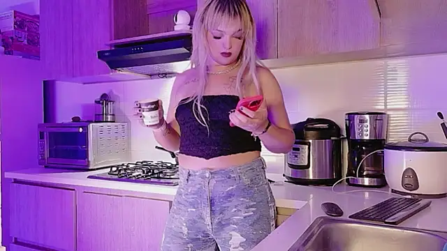 Snapshot of ScarletThompsonx chatting on 04-30-26, 04:19 ScarletThompsonx online show from 04-30-26, 04:19
