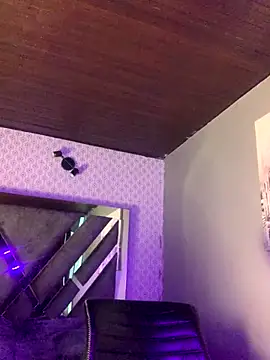 MichelleDiaz Pink online show from 11-13-25, 04:33