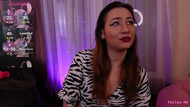 IsoldeBlis online show from 10-23-25, 07:23