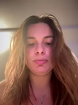 gynna kimera online show from 10-31-25, 03:07