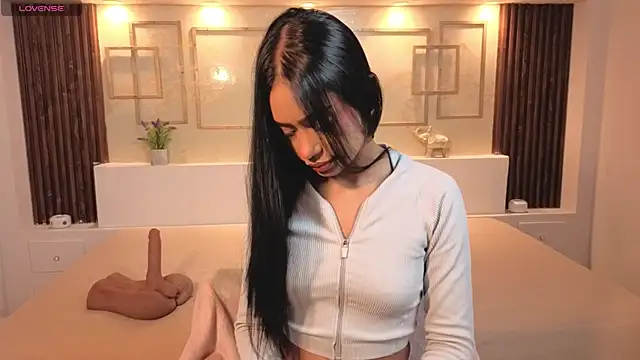 ChloeMoon9 online show from 11-17-25, 11:38