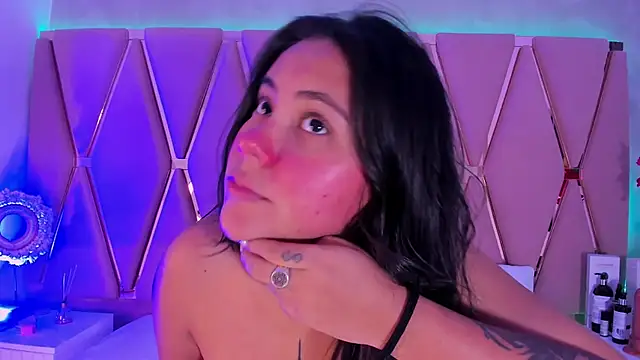 Emily Black1 online show from 04-19-26, 01:05