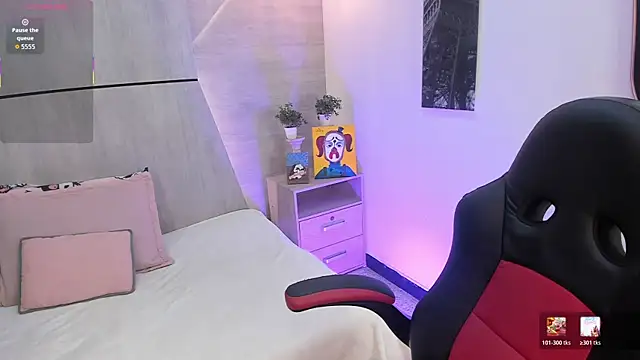 Layla Clarke online show from 01-10-26, 03:41