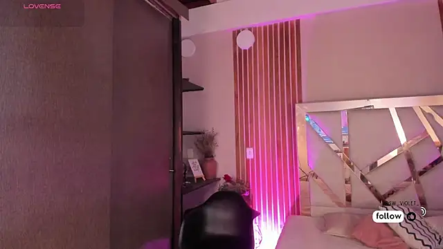 Snapshot of sweetviolet__ chatting on 06-27-26, 11:59 sweetviolet online show from 06-27-26, 11:59