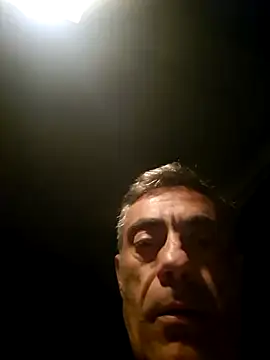 Snapshot of Shun4627 chatting on 04-21-26, 01:42 Shun4627 online show from 04-21-26, 01:42
