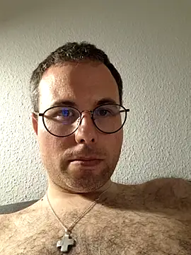 Simonudist online show from 04-12-26, 07:19