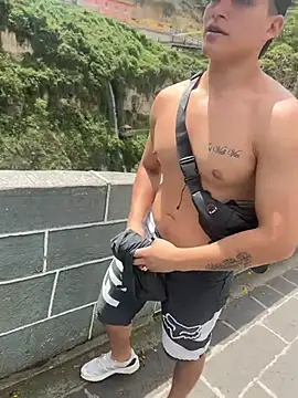 Snapshot of MaxxxSteil chatting on 02-04-26, 04:35 MaxxxSteil online show from 02-04-26, 04:35