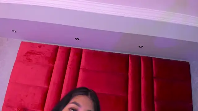AnnieGibbyns online show from 05-15-26, 01:18