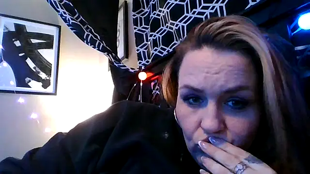 Snapshot of RubyRose33 chatting on 03-19-26, 06:17 RubyRose33 online show from 03-19-26, 06:17