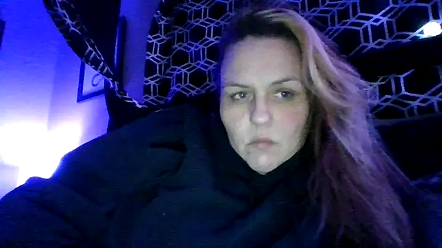 Snapshot of RubyRose33 chatting on 03-20-26, 08:30 RubyRose33 online show from 03-20-26, 08:30