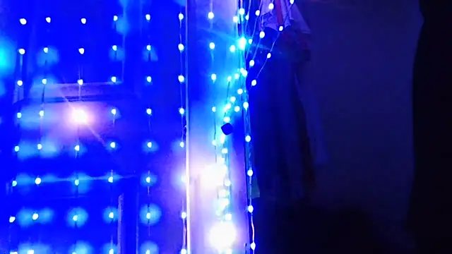 Snapshot of RubyRose33 chatting on 03-25-26, 09:37 RubyRose33 online show from 03-25-26, 09:37