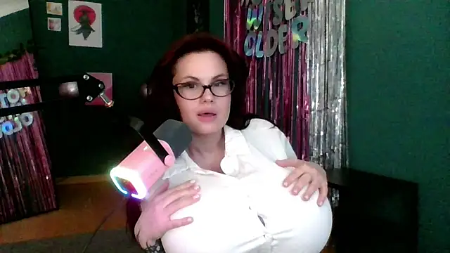 Della Ideal online show from 03-04-25, 08:27