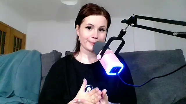 Della Ideal online show from 03-10-25, 09:18